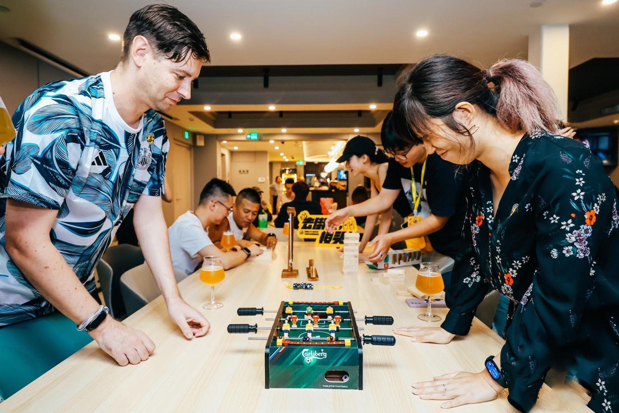 Dayin International Youth Hostel -Near People'S Square & Old Town -Social Area -Bar -Cafe -Gym -Free Laundry Luggage Storage -24H Front Desk -English Service Shanghái Exterior foto
