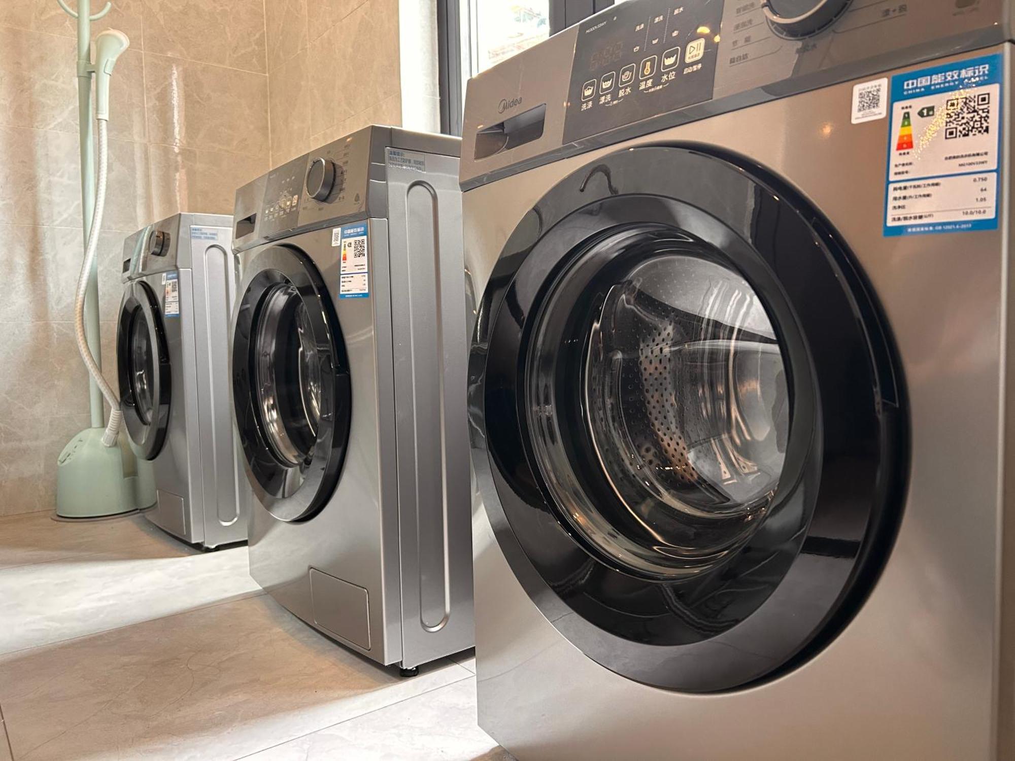 Dayin International Youth Hostel -Near People'S Square & Old Town -Social Area -Bar -Cafe -Gym -Free Laundry Luggage Storage -24H Front Desk -English Service Shanghái Exterior foto